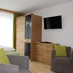 Elisa Apartment *